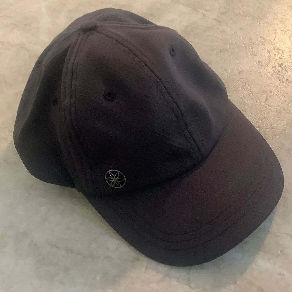 Black Fit Hat 